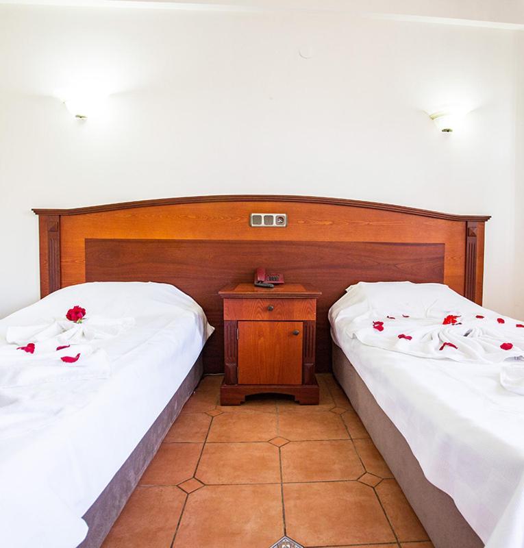 Club Pink Palace Hotel Ölüdeniz Zewnętrze zdjęcie