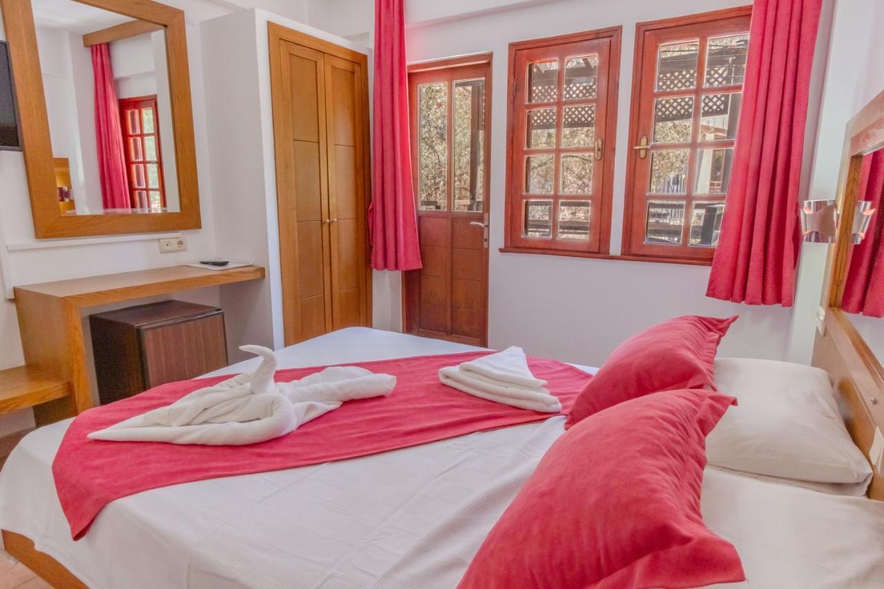 Club Pink Palace Hotel Ölüdeniz Zewnętrze zdjęcie