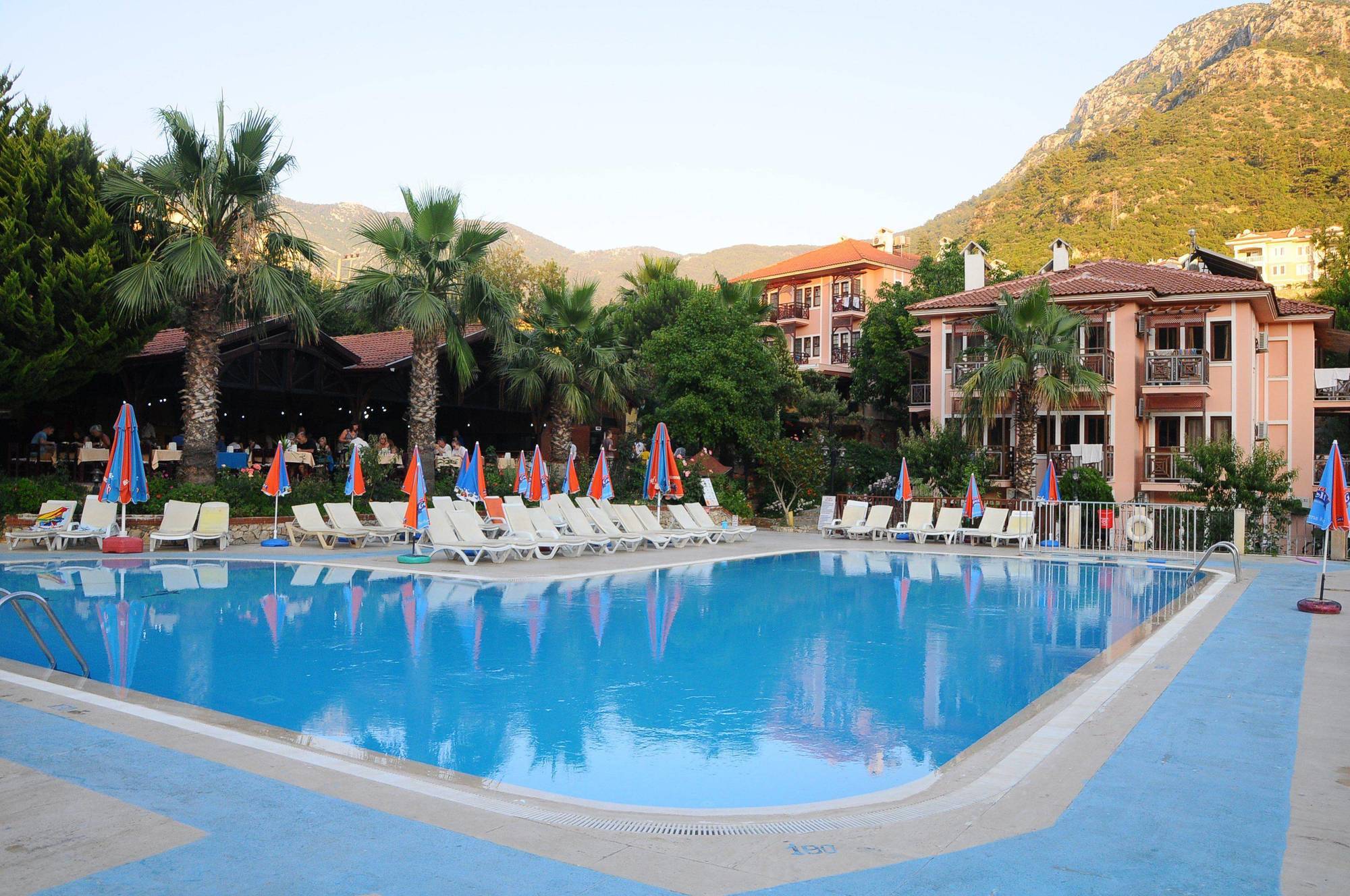 Club Pink Palace Hotel Ölüdeniz Zewnętrze zdjęcie